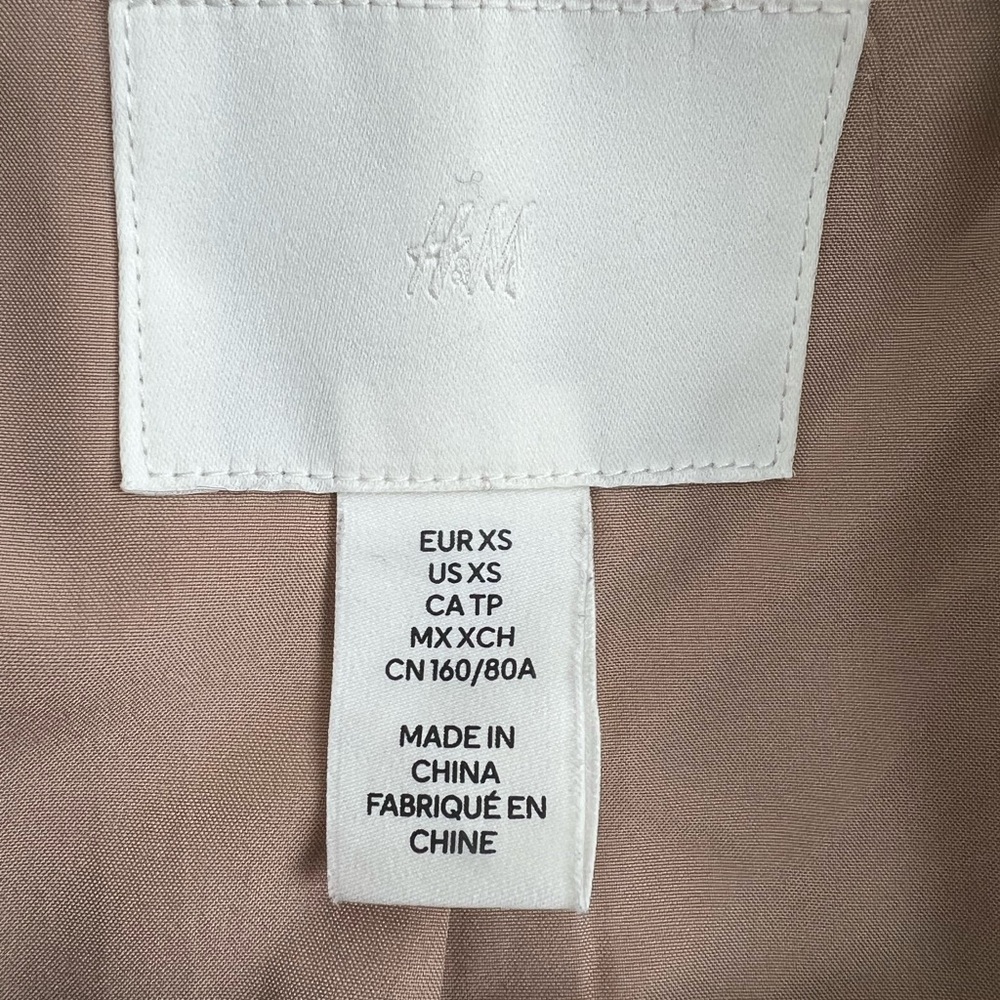 H&M Classic Camel Blazer - Picture 2 of 7